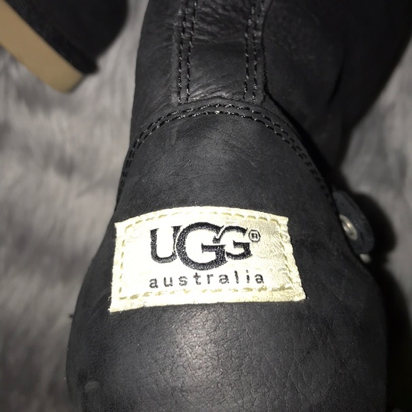 🎉HP🎉Black Uggs - Picture 3 of 7
